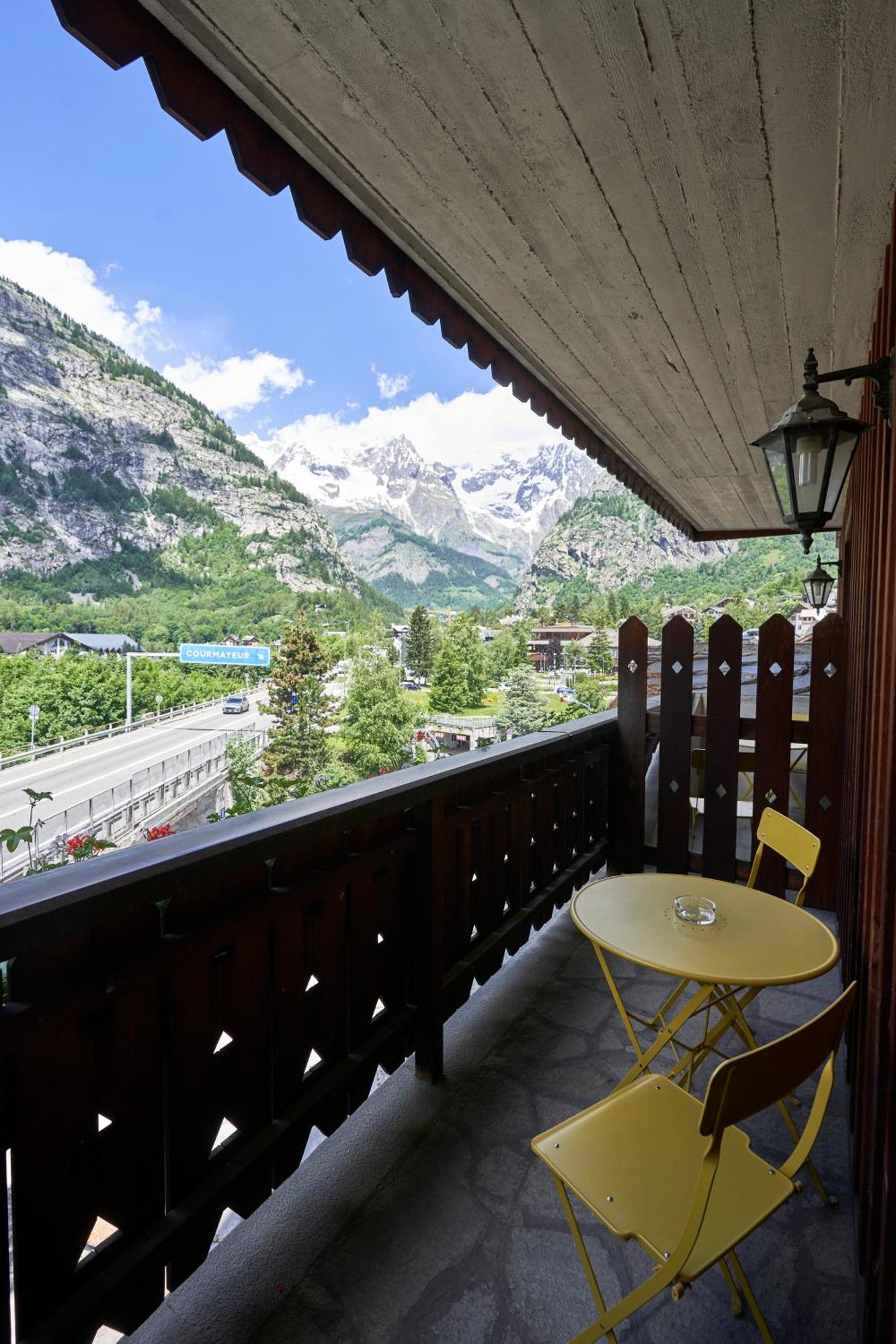 Hotel Walser กูร์มาเยอร์ ภายนอก รูปภาพ