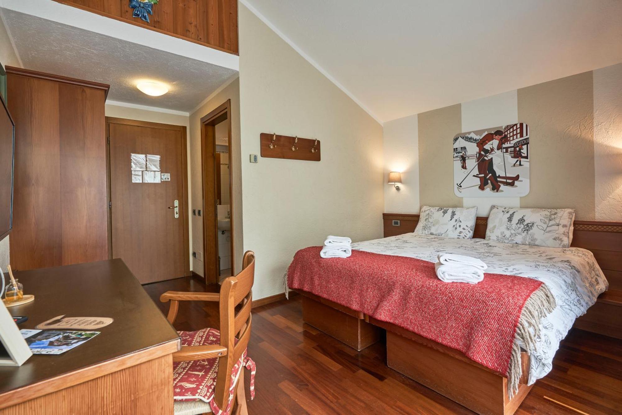 Hotel Walser กูร์มาเยอร์ ภายนอก รูปภาพ