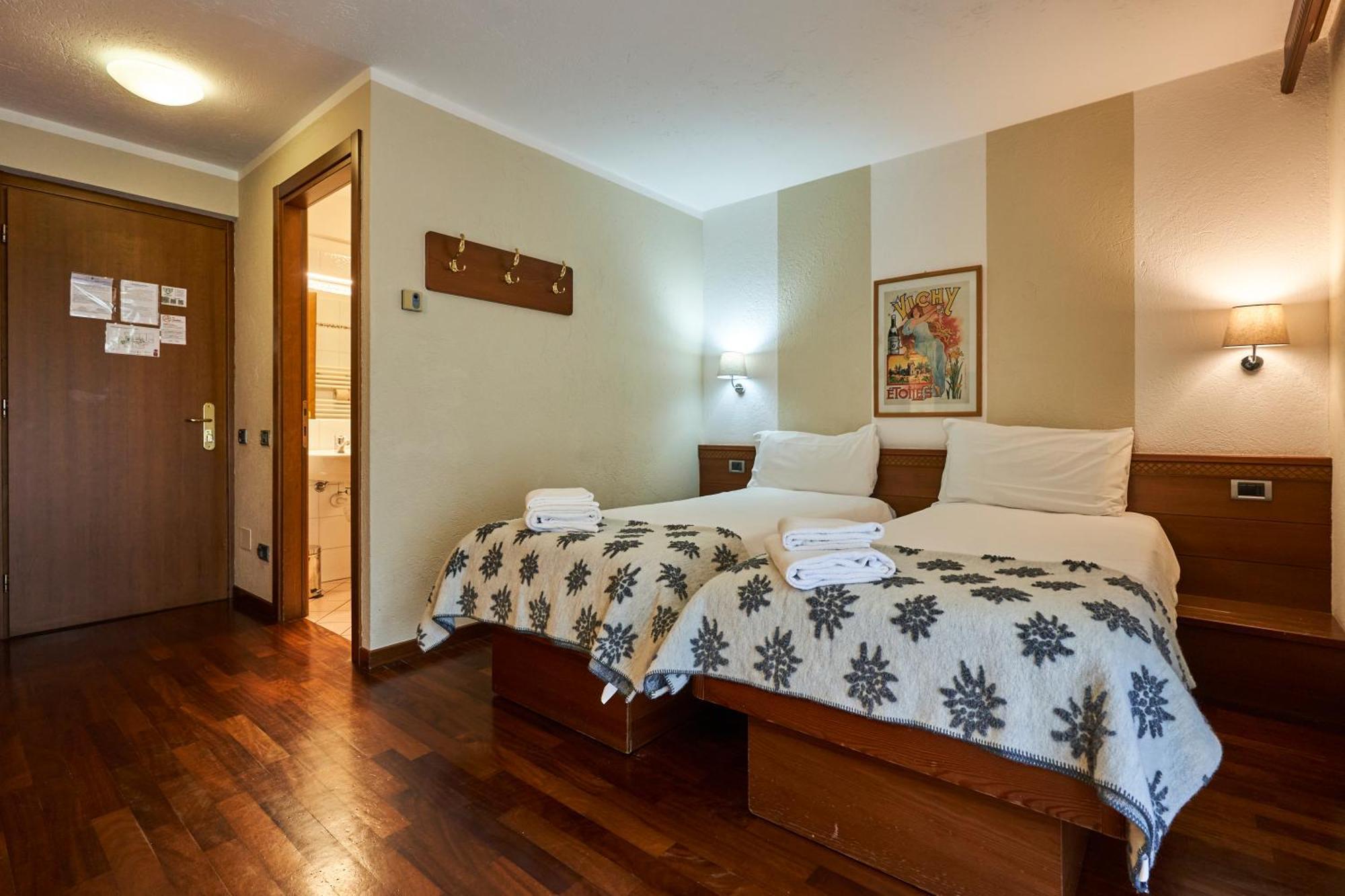 Hotel Walser กูร์มาเยอร์ ภายนอก รูปภาพ