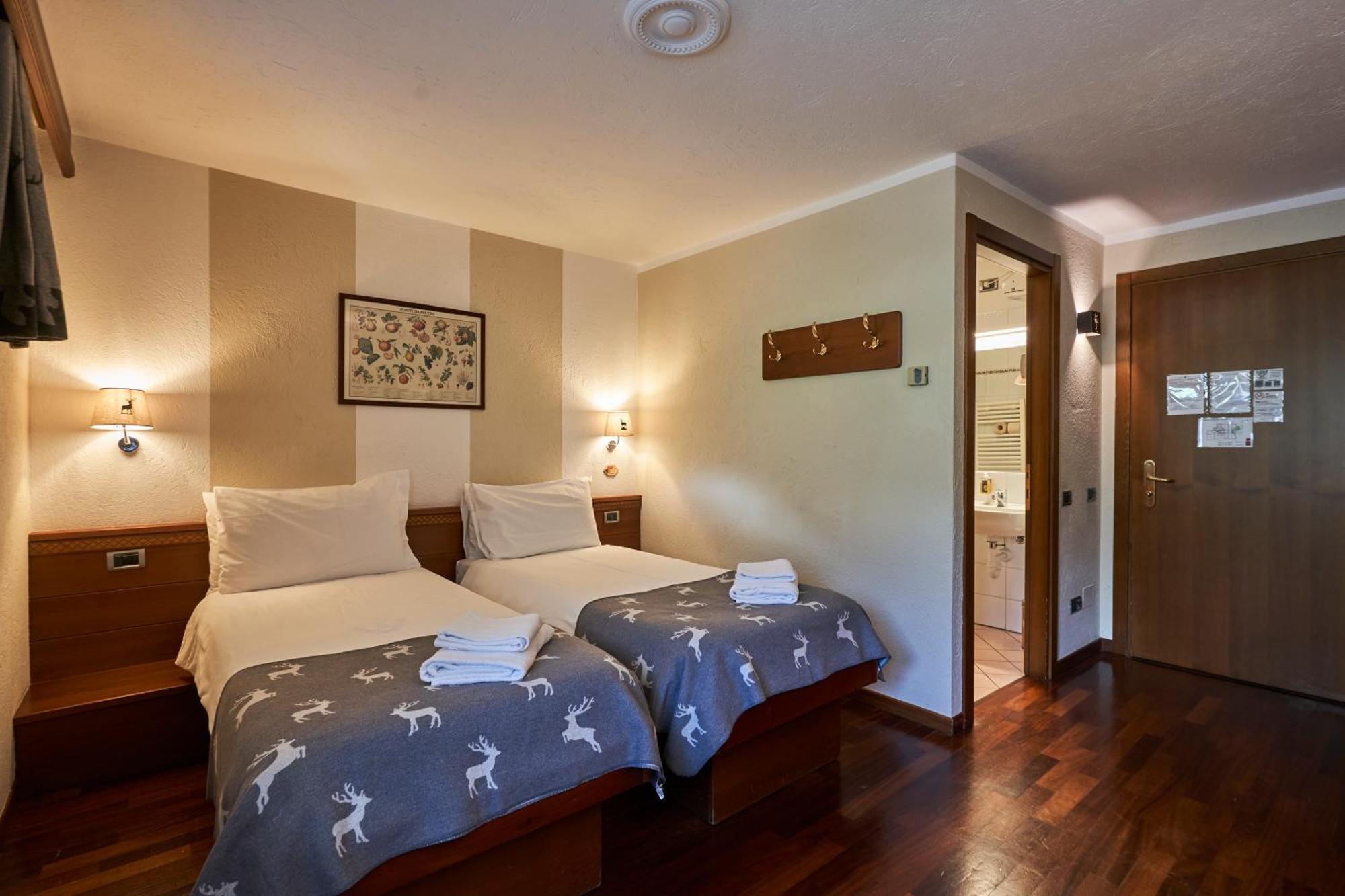 Hotel Walser กูร์มาเยอร์ ภายนอก รูปภาพ